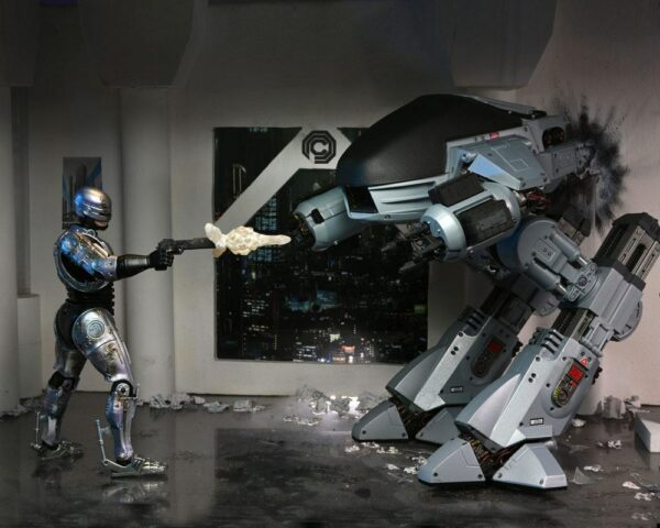 RoboCop Actionfigur Ultimate Battle Damaged RoboCop with Chair 18 cm