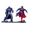 Superman vs. Armored Batman DC Actionfiguren Collector Multipack 18 cm - ein Kniepanzer von Batman abgefallen