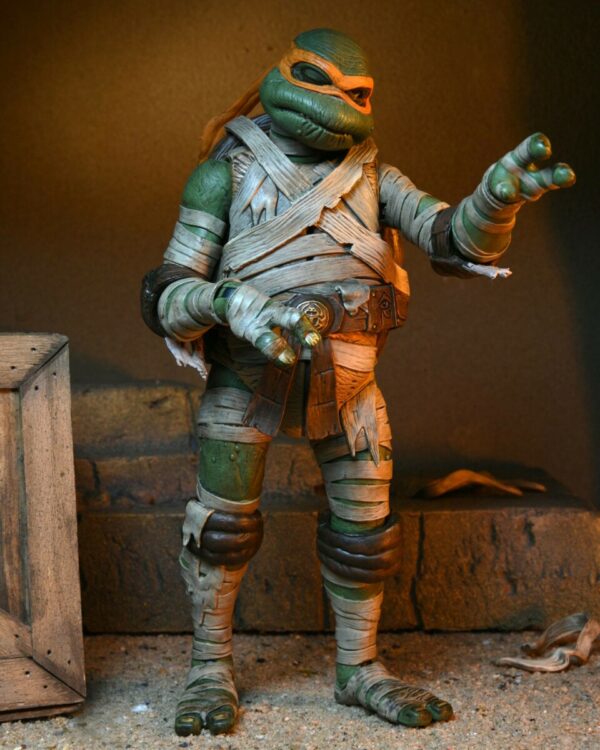 Universal Monsters x Teenage Mutant Ninja Turtles Actionfigur Ultimate Michelangelo as The Mummy 18 cm