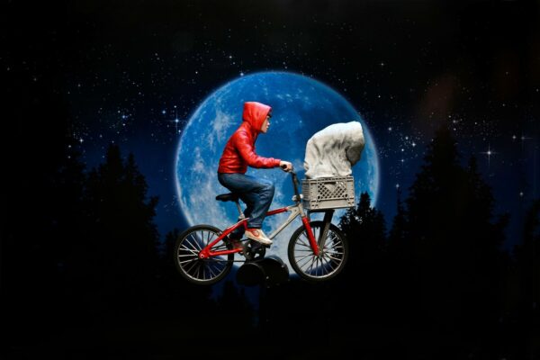hr_neca55065_i E.T. - Der Außerirdische Actionfigur Elliott und E.T. on Bicycle 13 cm B-Ware